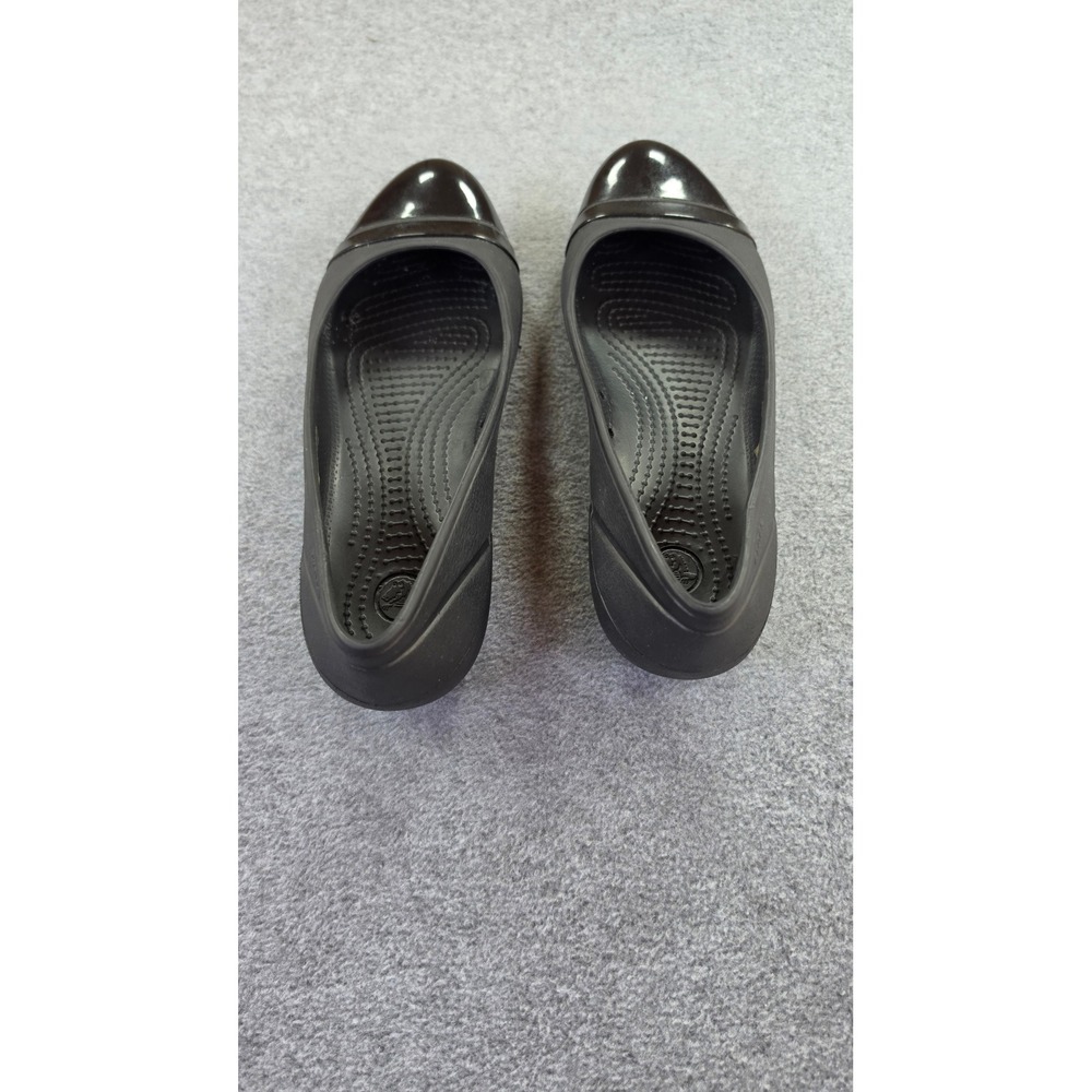 Crocs Womens Cap Toe Flat Shoes Size 6 Black Patent Office Casual